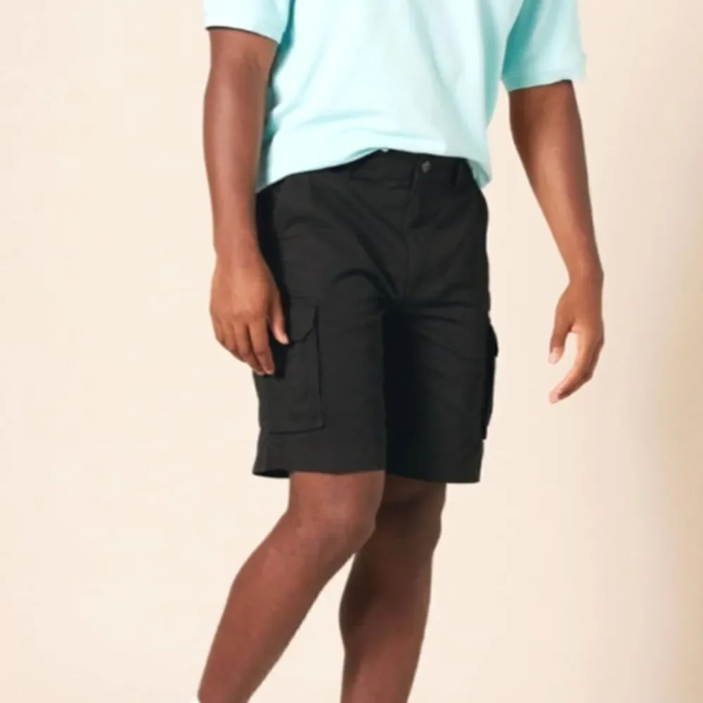 Amazon essentials men's black cargo pockets cotton shorts 31 waist